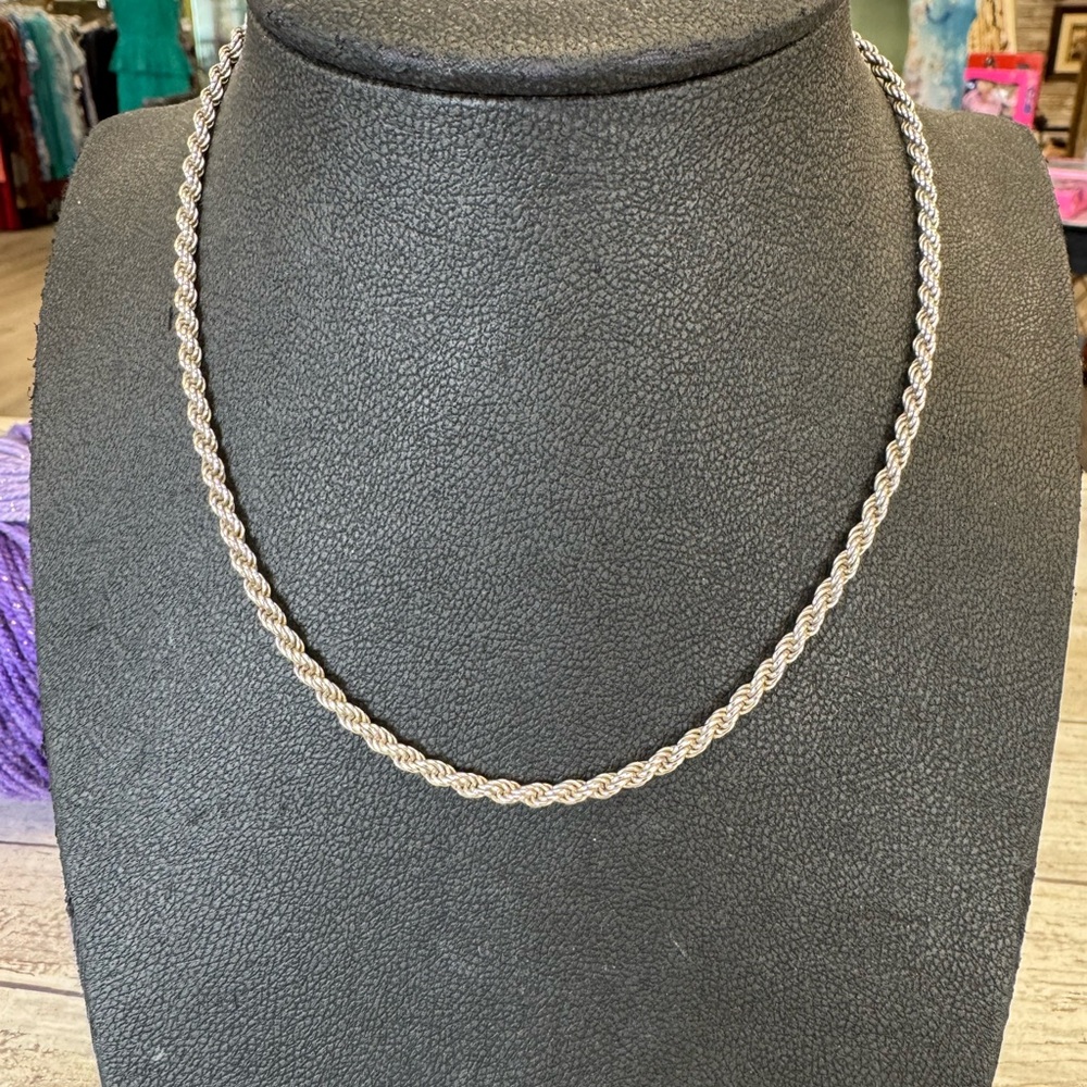 Italian 🇮🇹 Silver Rope Chain Necklace 16”